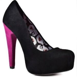 BETSEY JOHNSON | Black and bright Pink Marilyn Monroe high Heels size 6.5